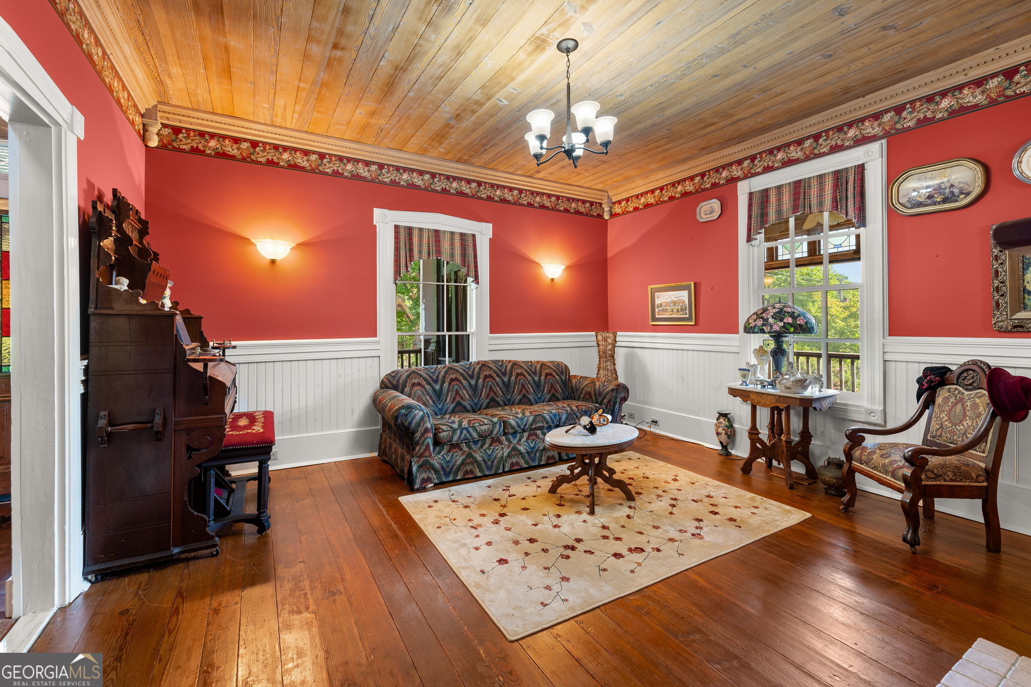 684 Grandview Avenue Property Photo 12