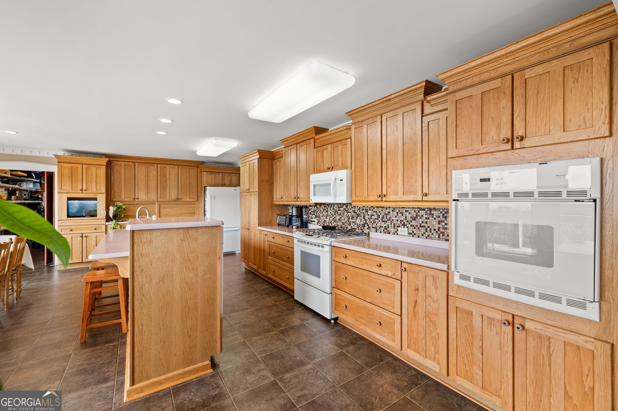 684 Grandview Avenue Property Photo 20
