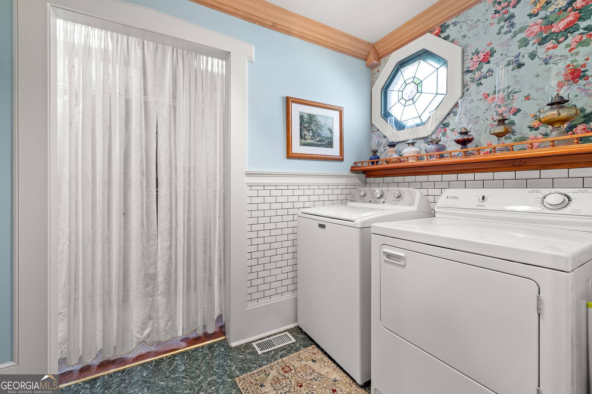684 Grandview Avenue Property Photo 34