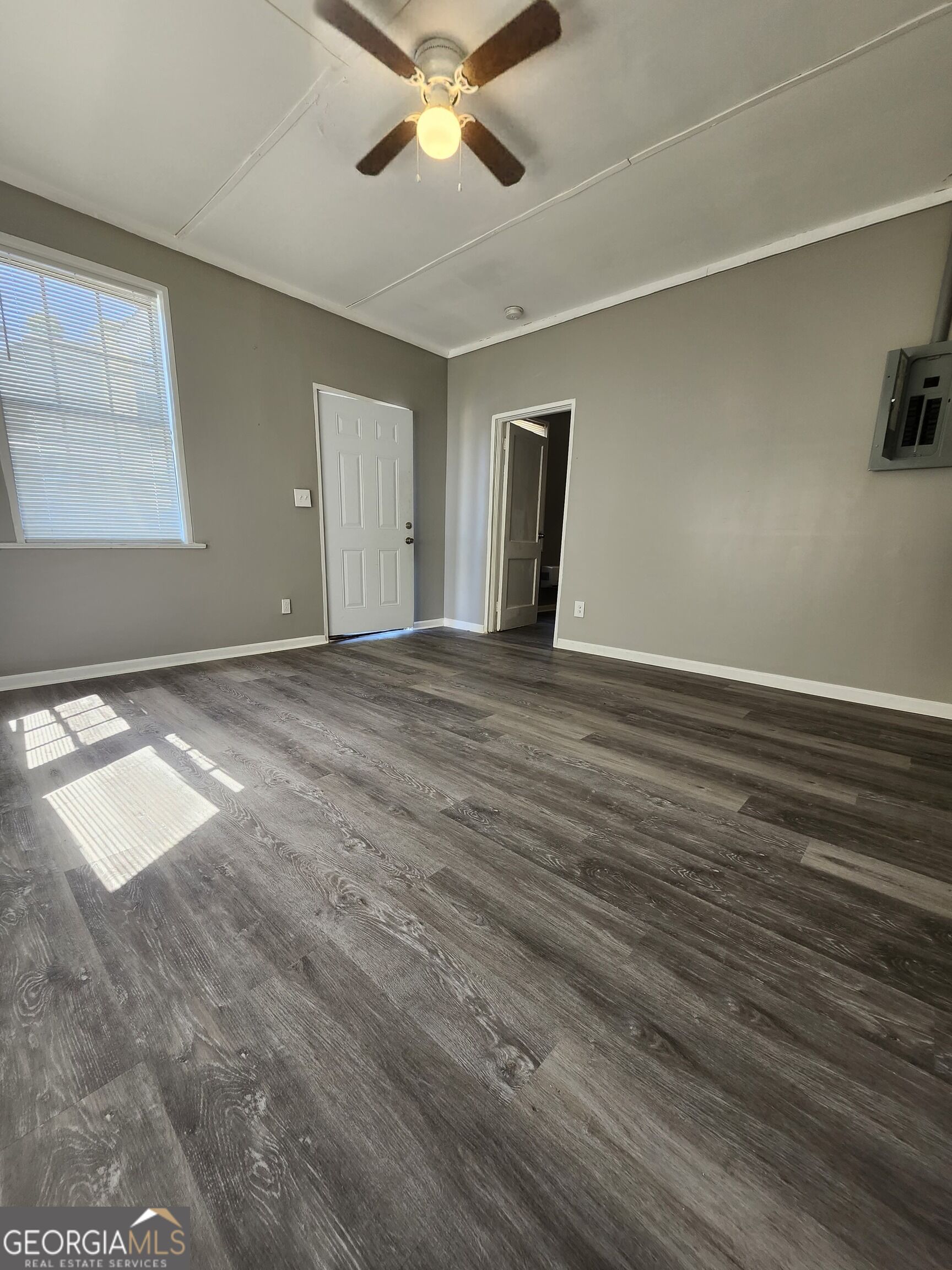 1893 3rd Avenue Property Photo 4