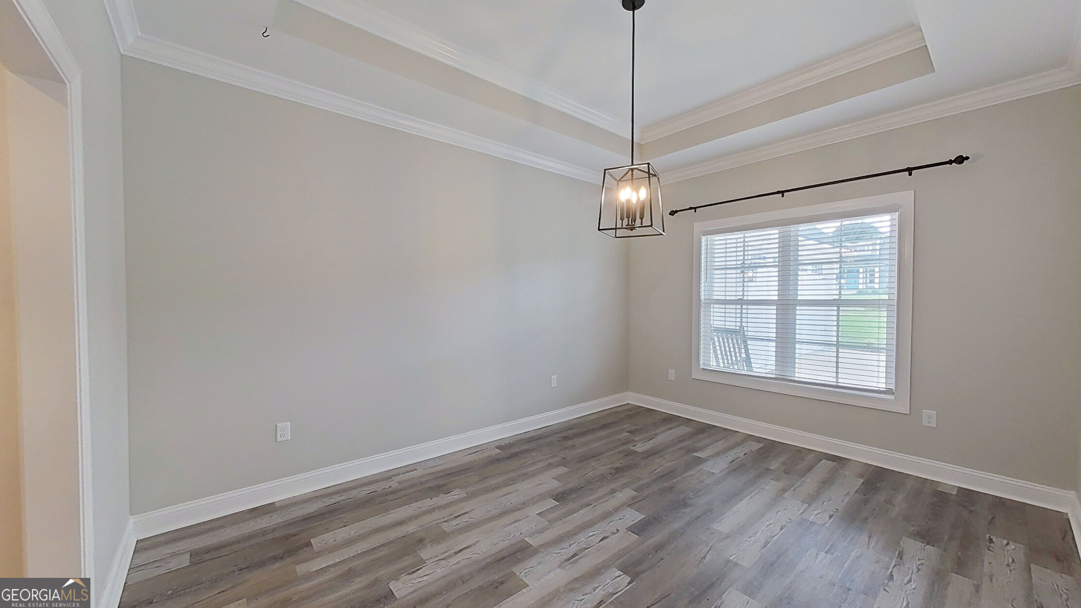 370 Madison Boulevard Property Photo 4