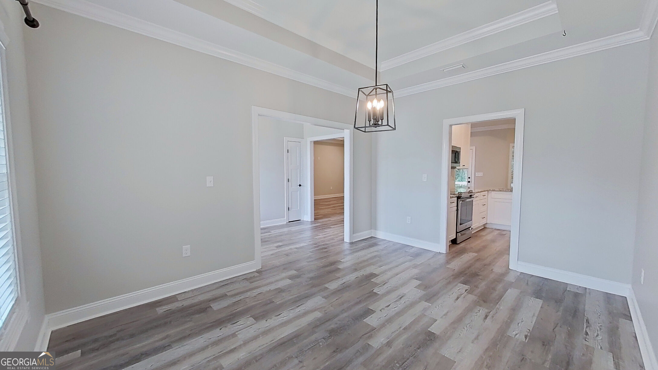 370 Madison Boulevard Property Photo 5