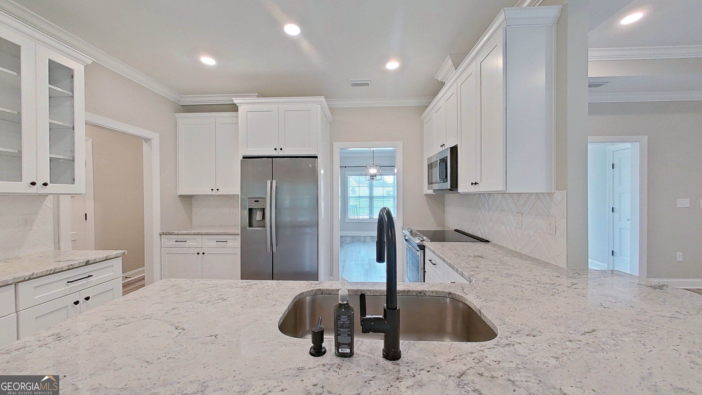 370 Madison Boulevard Property Photo 15