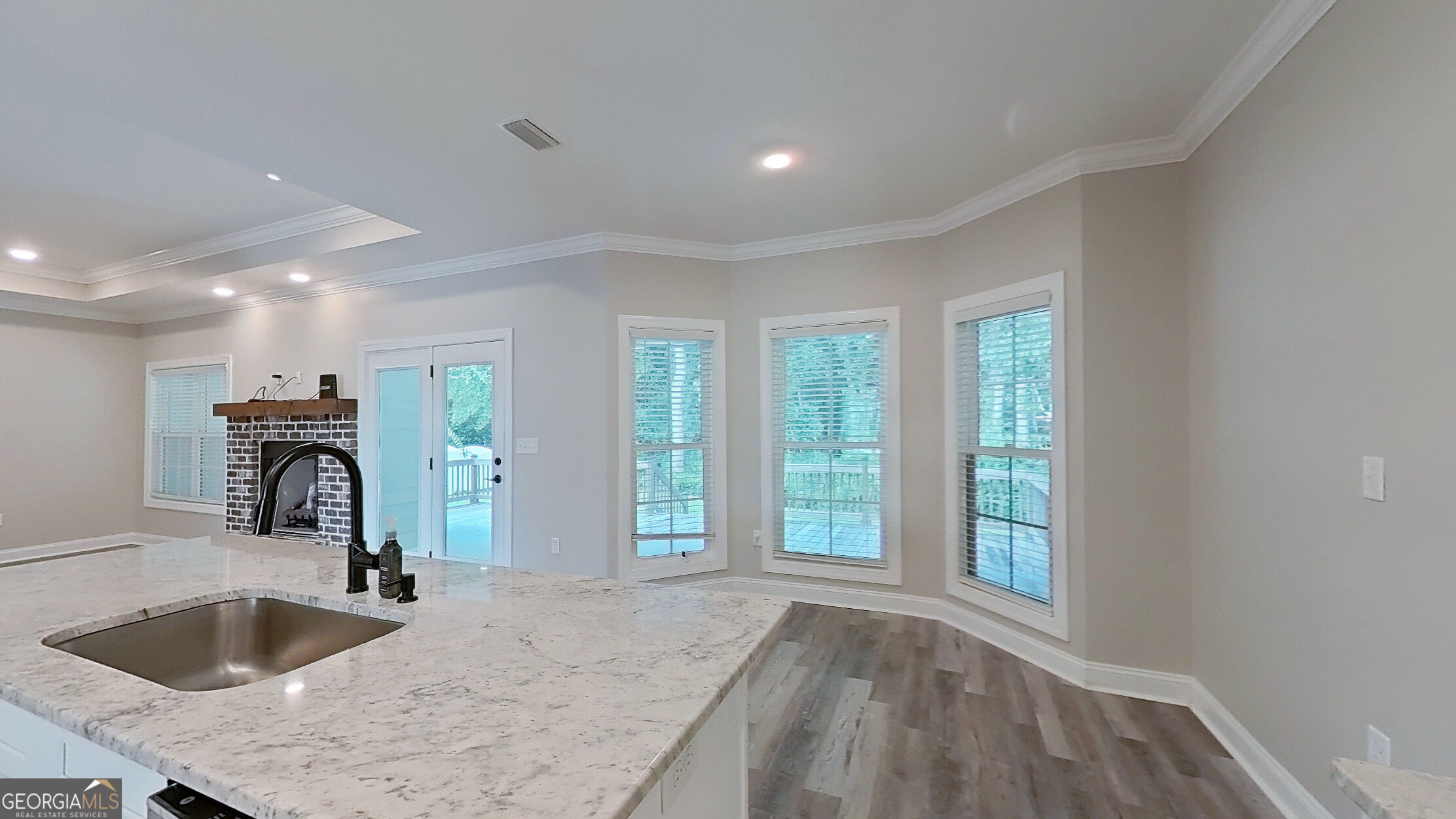 370 Madison Boulevard Property Photo 19