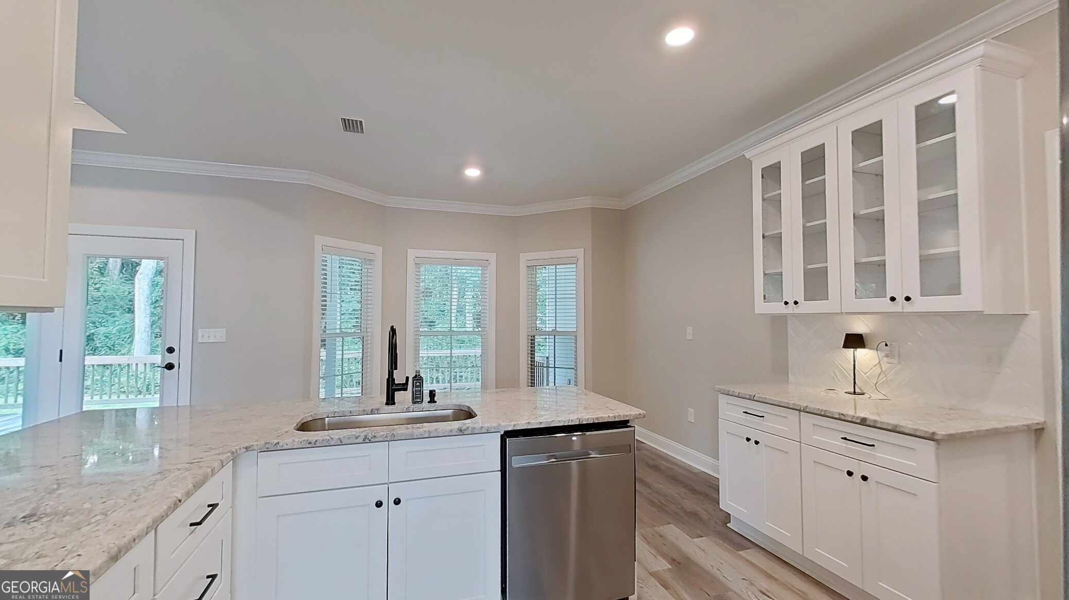 370 Madison Boulevard Property Photo 23
