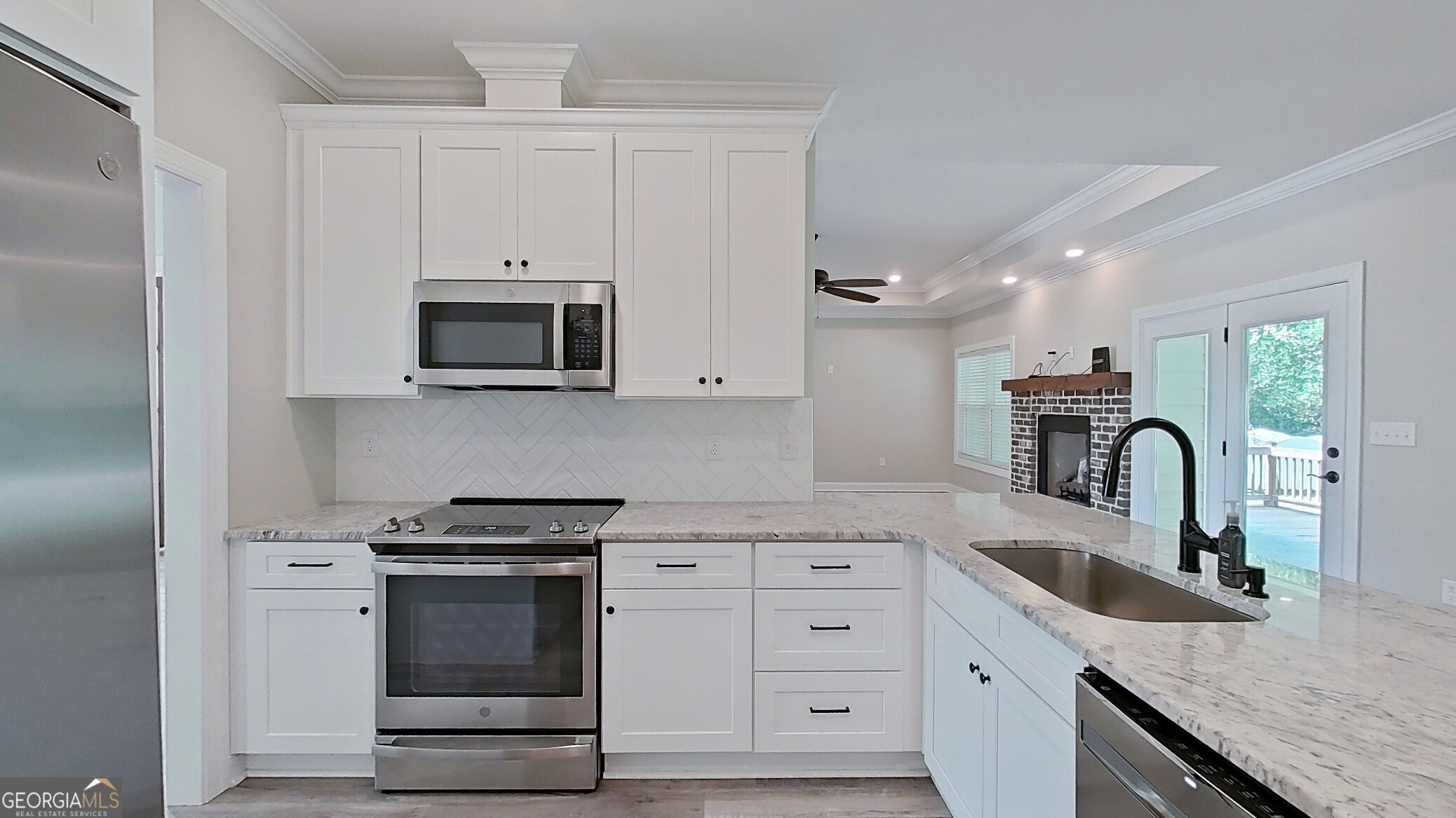 370 Madison Boulevard Property Photo 24