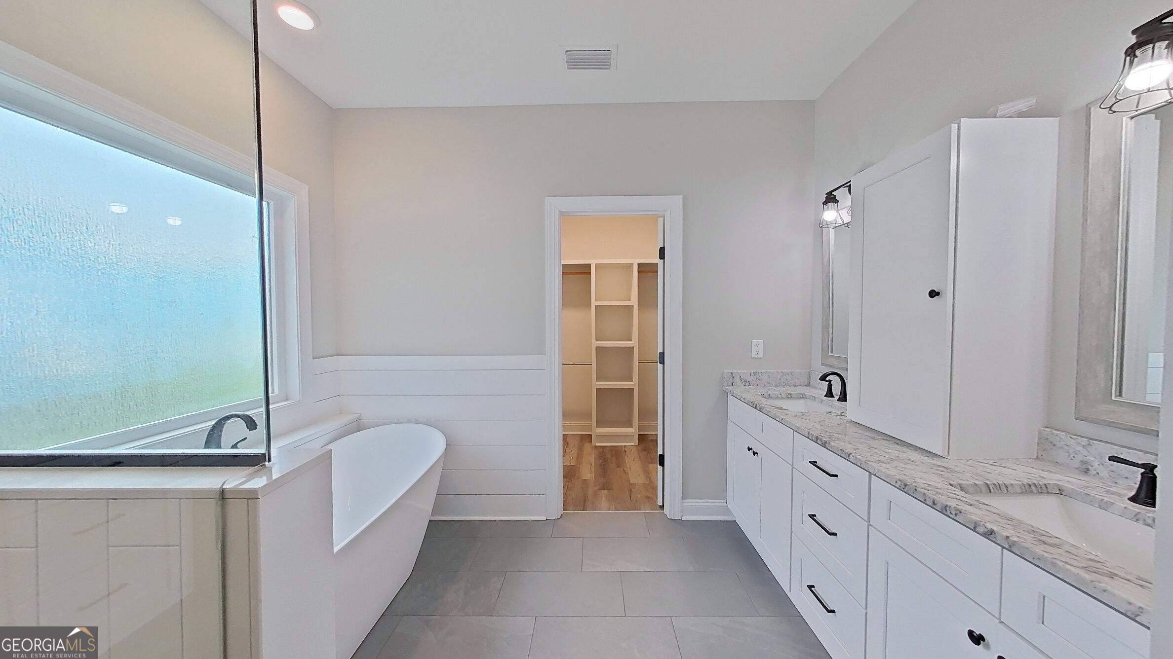 370 Madison Boulevard Property Photo 30