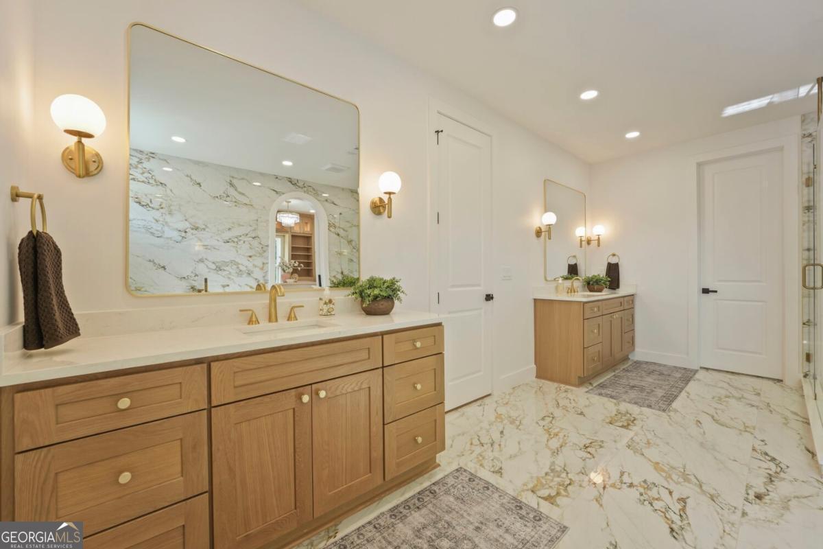 942 Cooper Road Property Photo 19