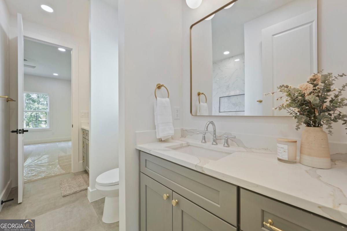 942 Cooper Road Property Photo 31