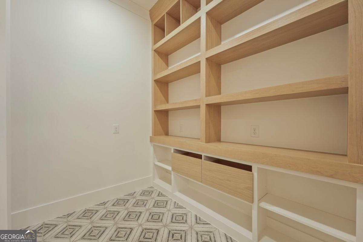 942 Cooper Road Property Photo 33