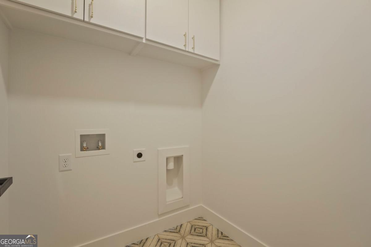 942 Cooper Road Property Photo 34