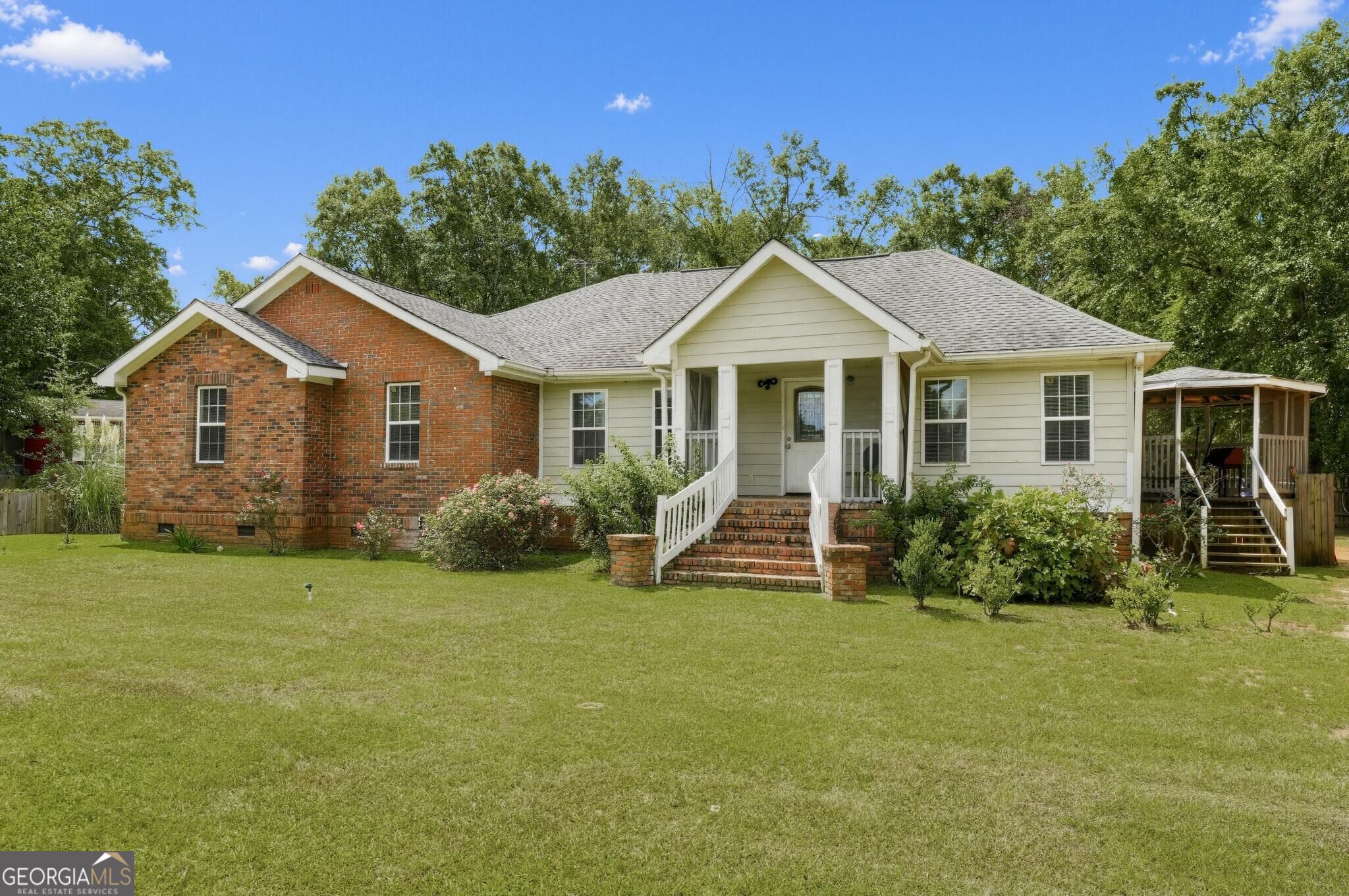 3020 Woodridge Court Property Photo 1