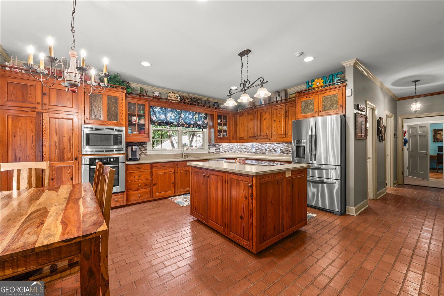 917 Laprade Street Property Photo 11