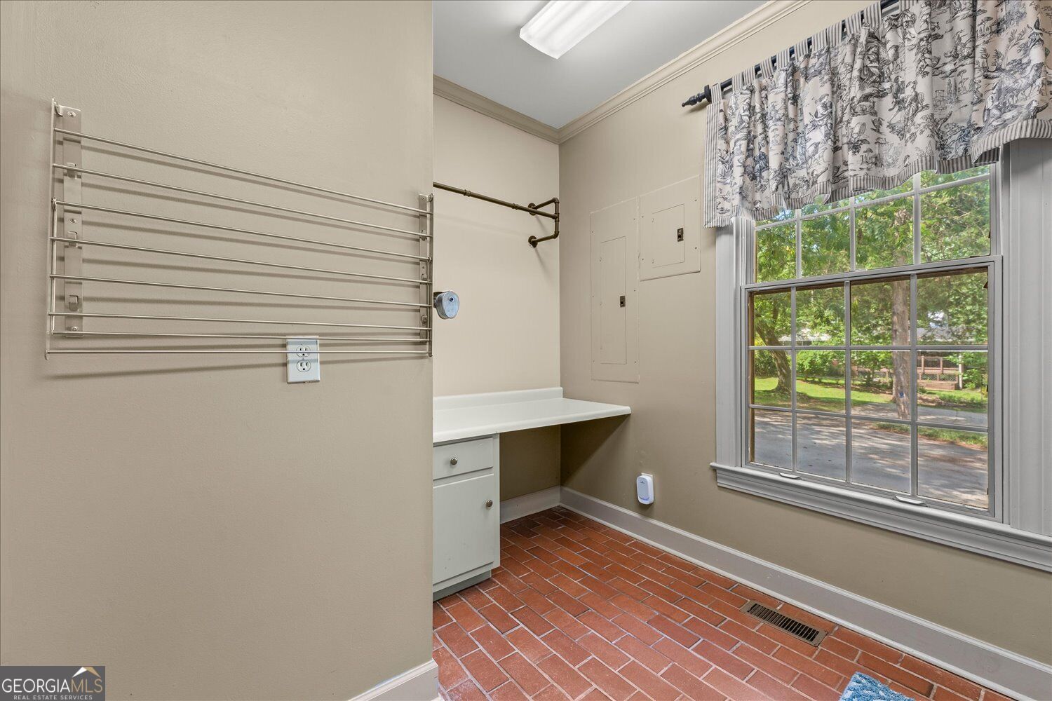 917 Laprade Street Property Photo 24