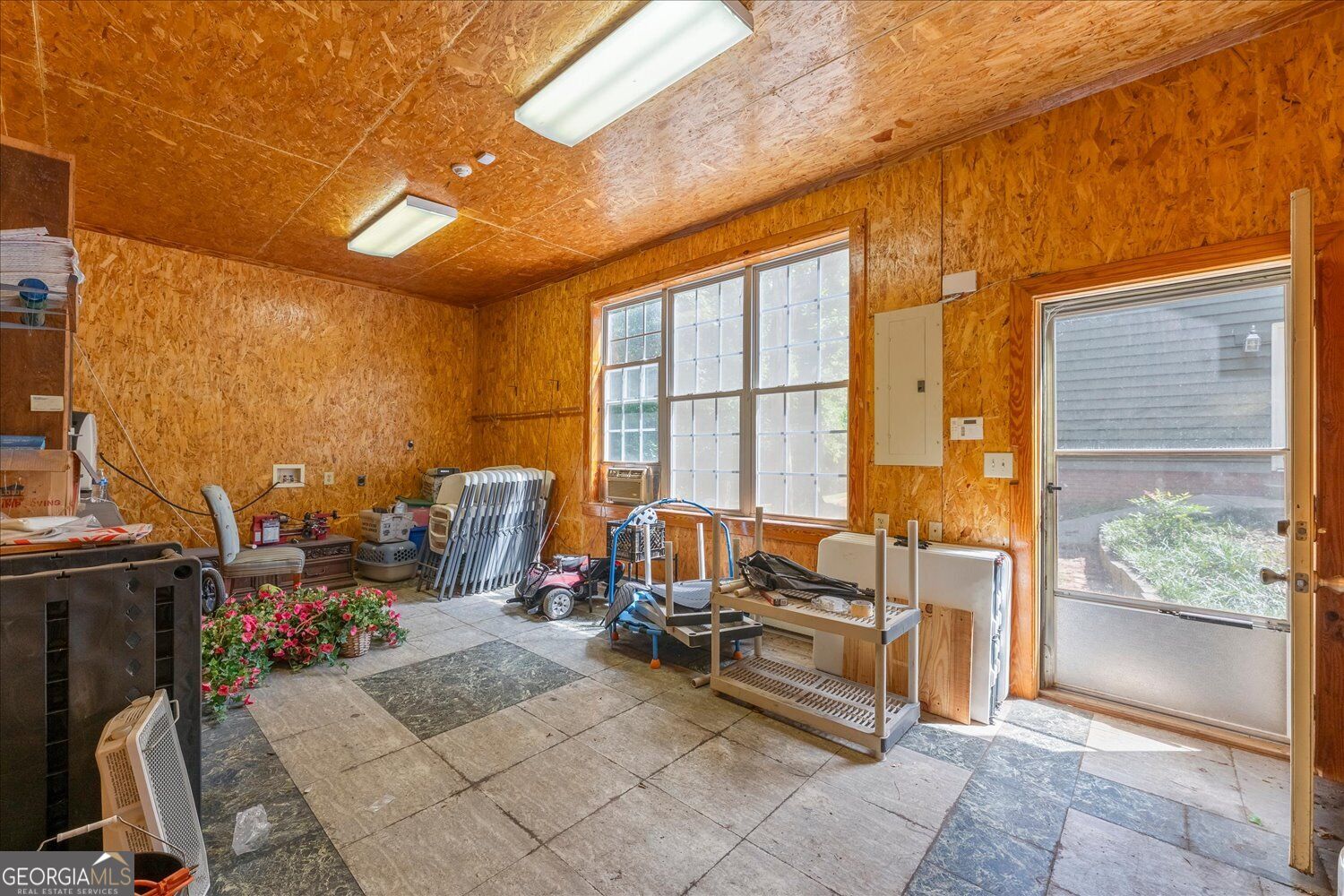 917 Laprade Street Property Photo 52