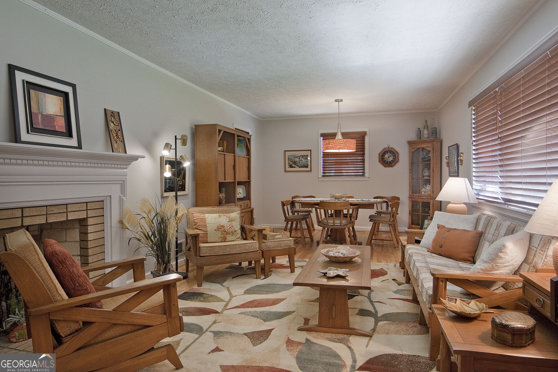 437 Pine Street Property Photo 6