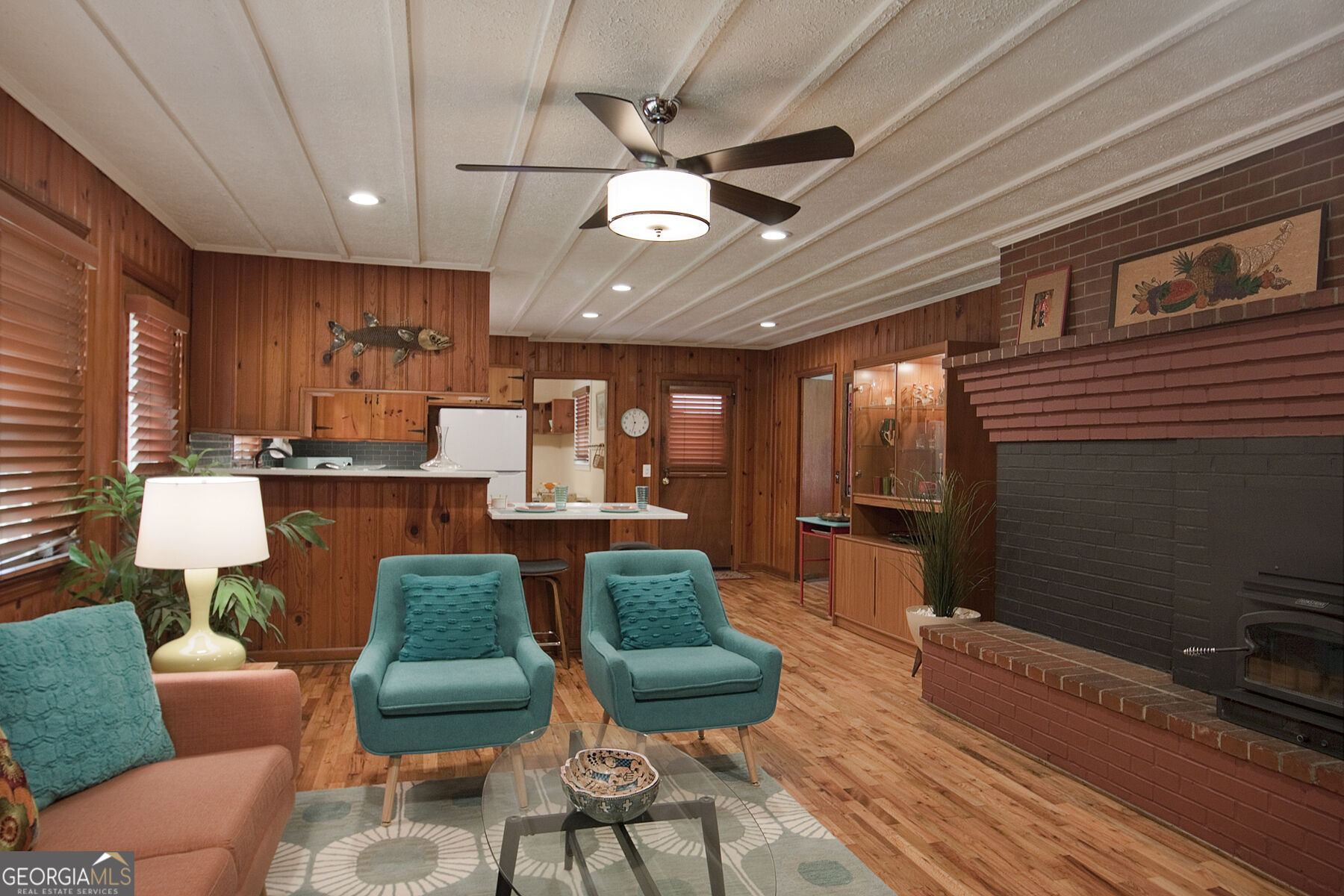 437 Pine Street Property Photo 9