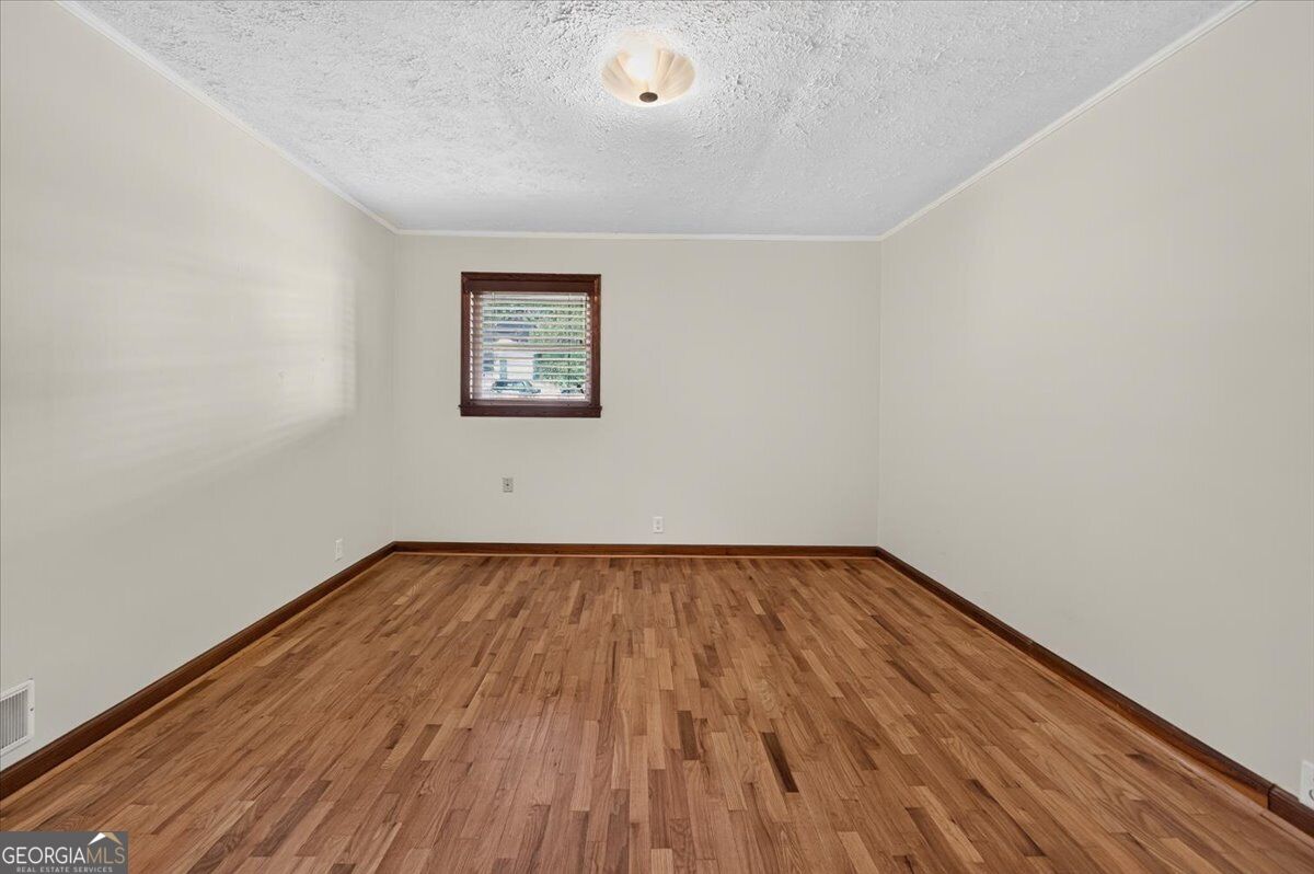 437 Pine Street Property Photo 43