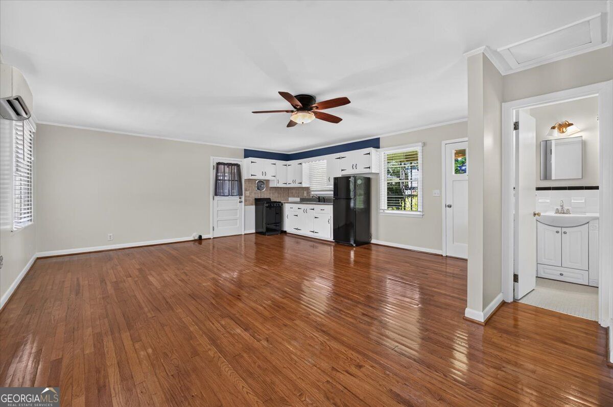 437 Pine Street Property Photo 57