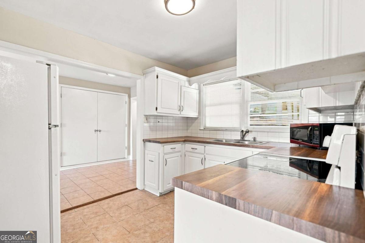 120 Westview Street Property Photo 9