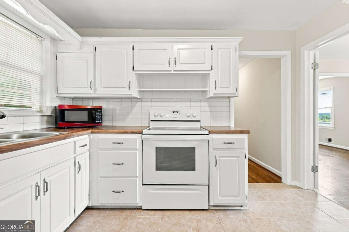 120 Westview Street Property Photo 13