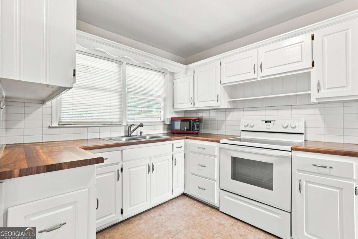 120 Westview Street Property Photo 14
