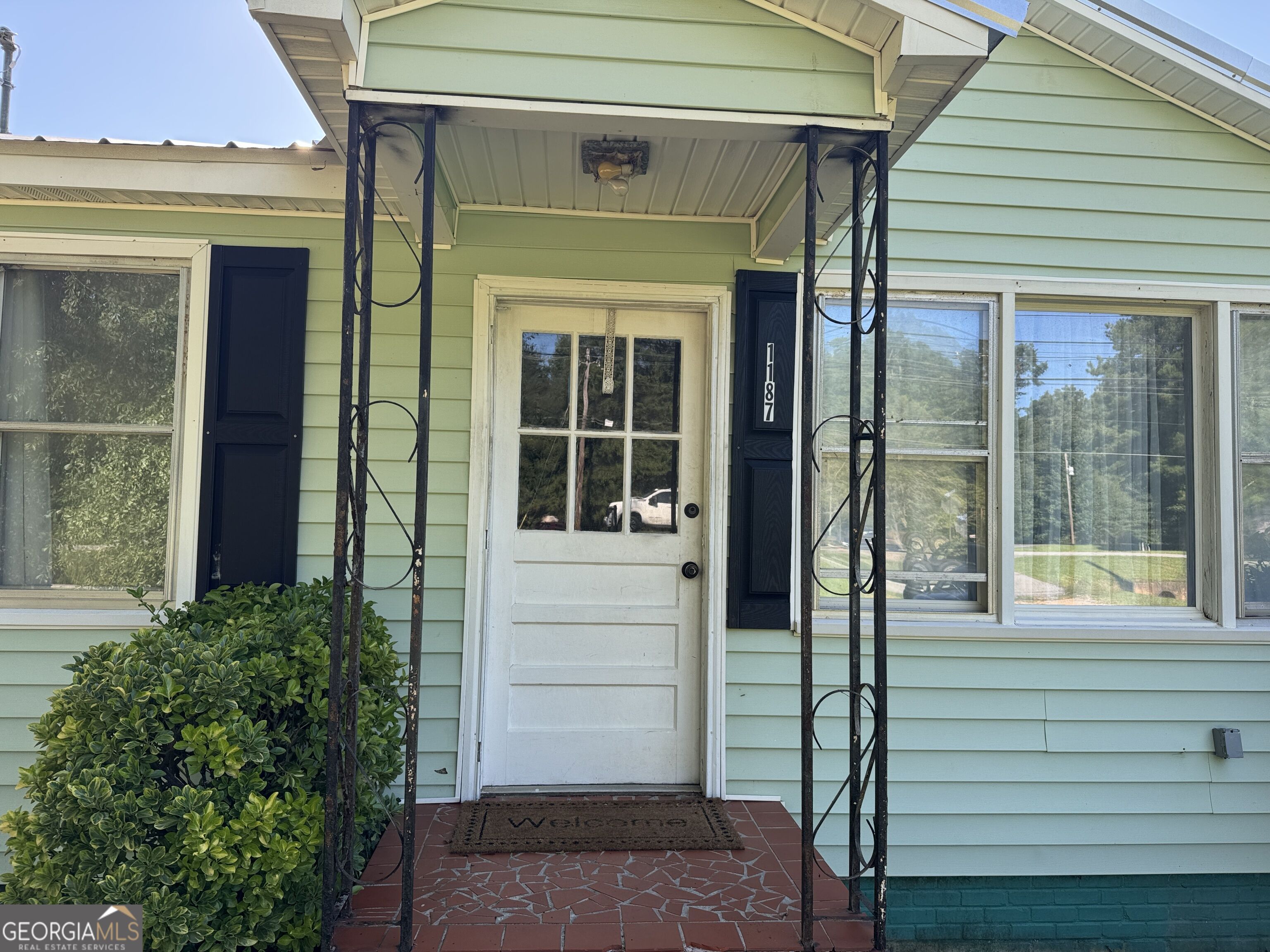 1187 Corinth Road Property Photo 2