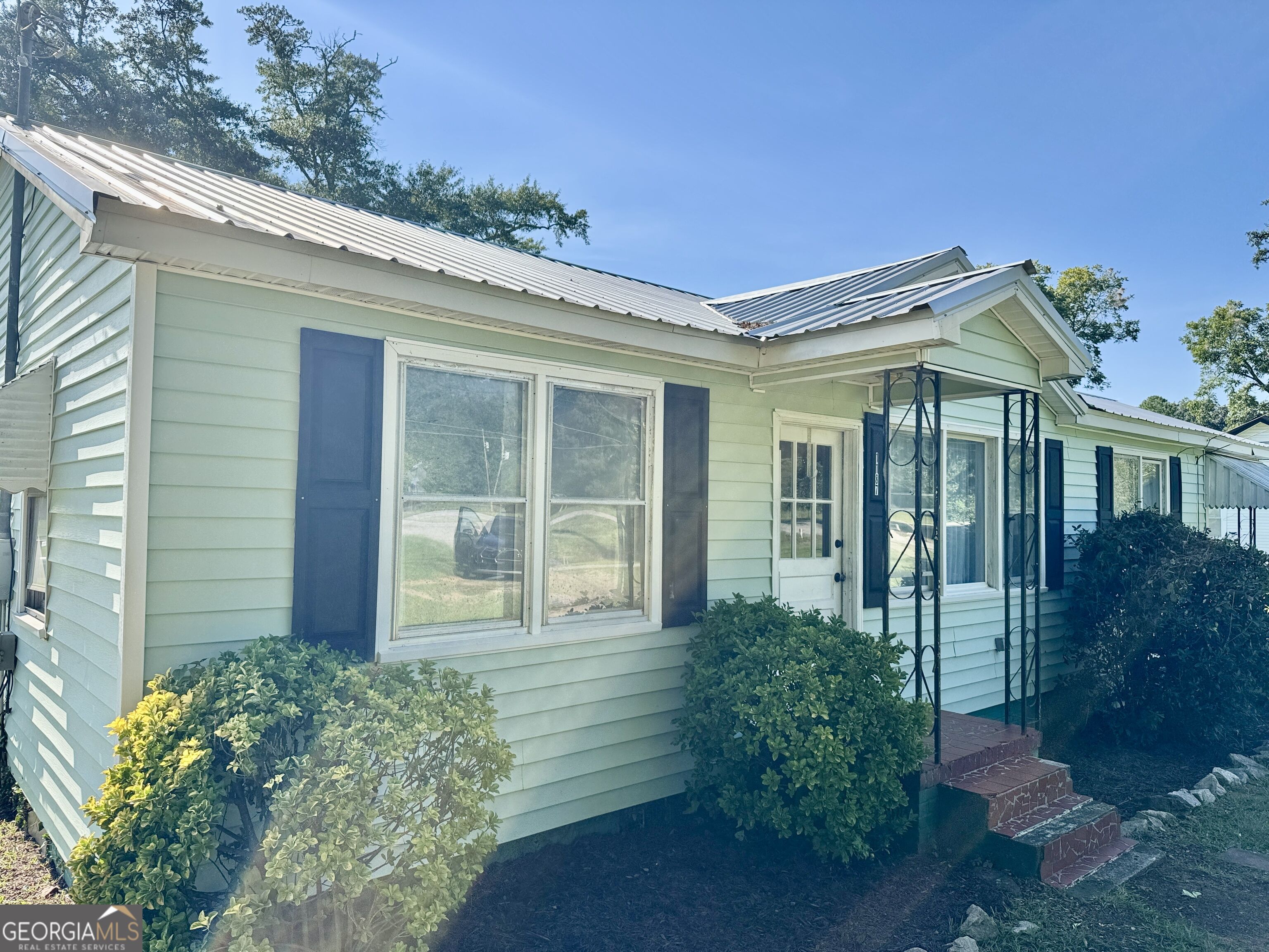 1187 Corinth Road Property Photo 4