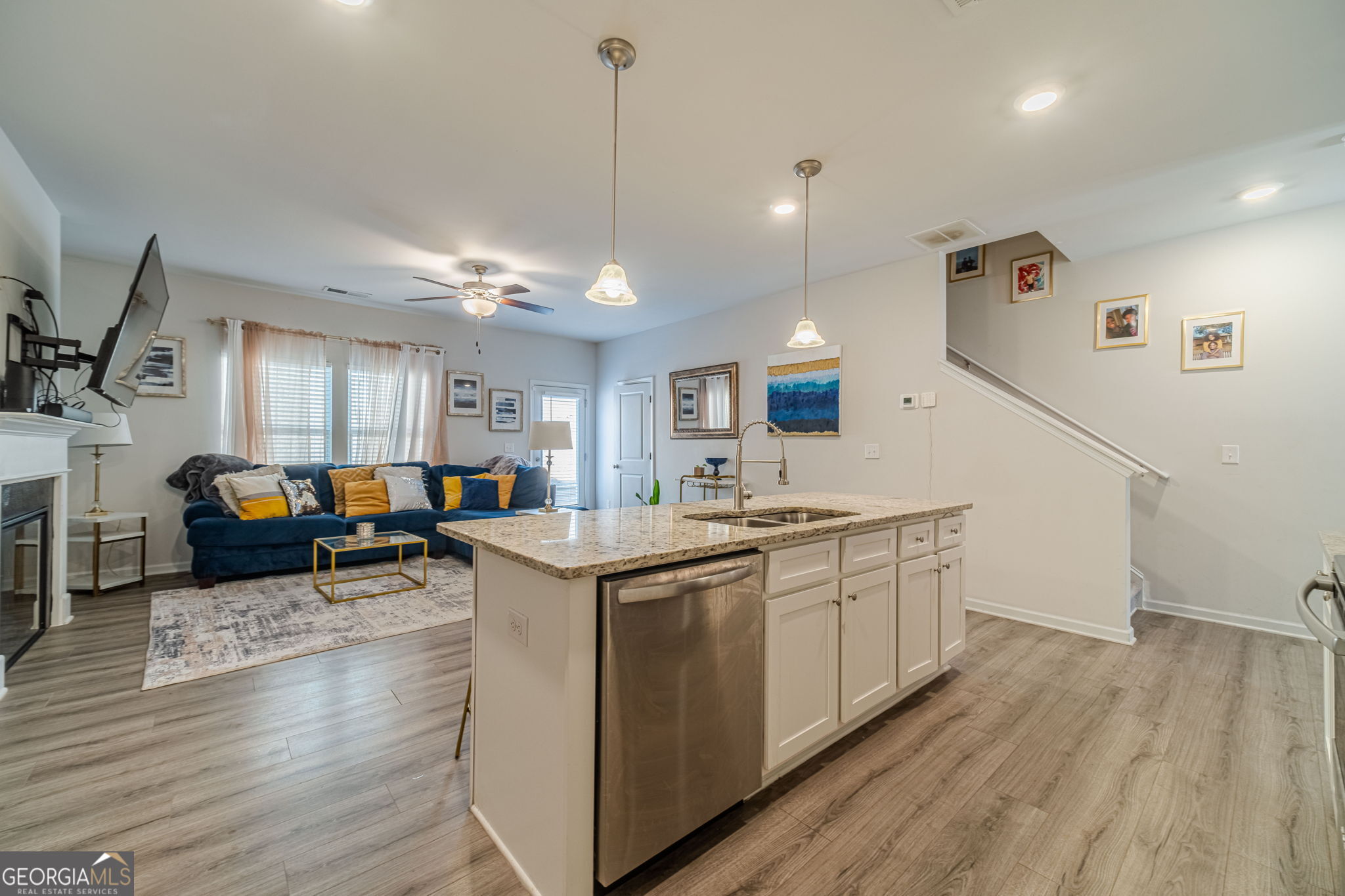 3646 Abbey Way Property Photo 4