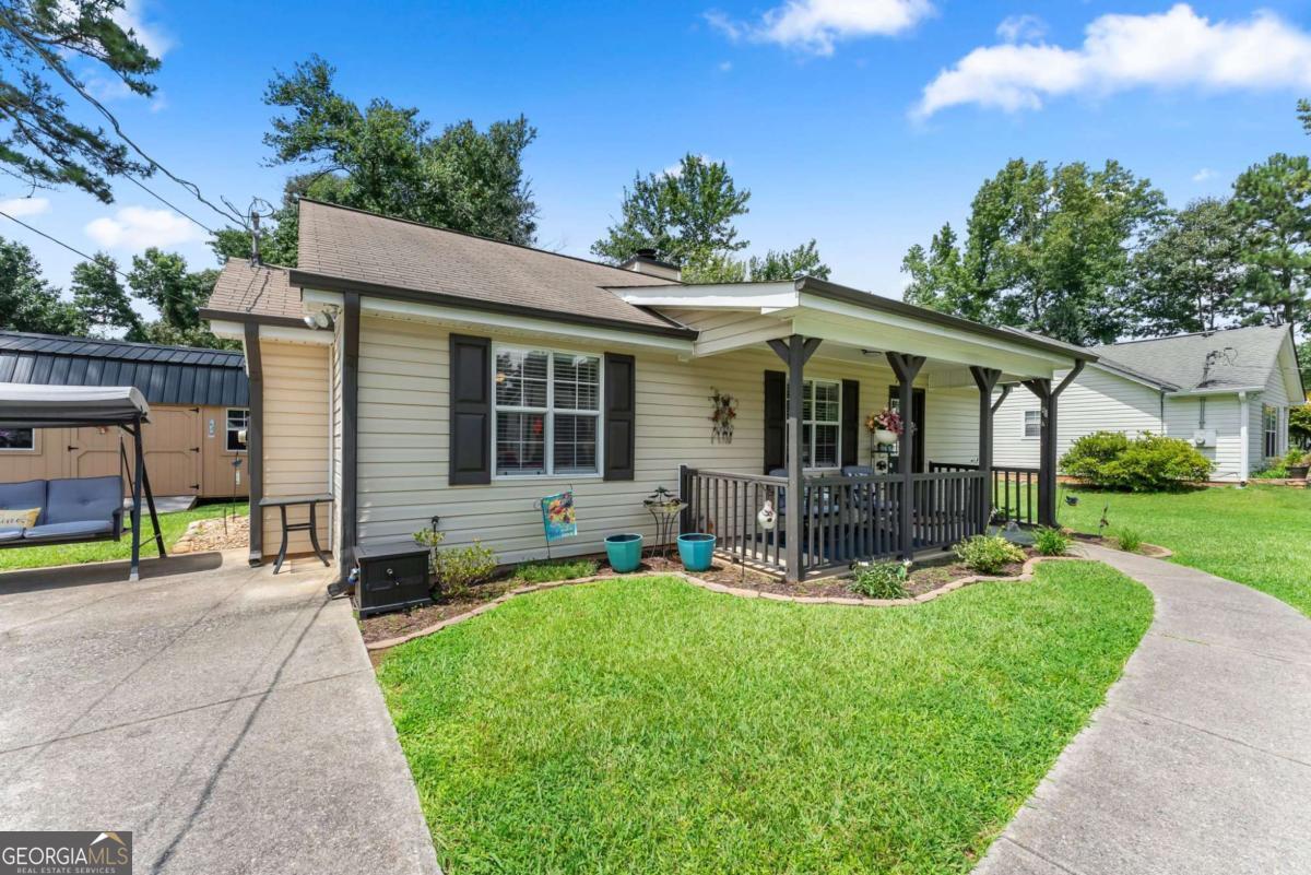 2560 Fairlane Drive Property Photo 8