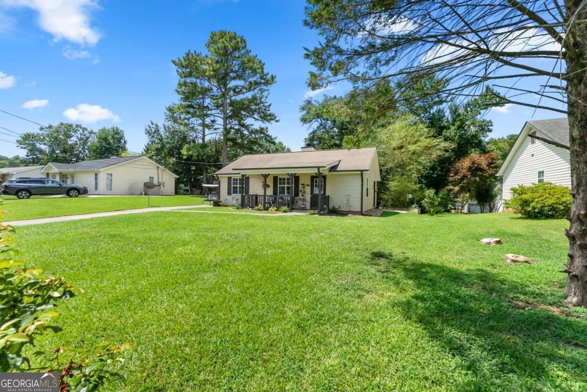 2560 Fairlane Drive Property Photo 10