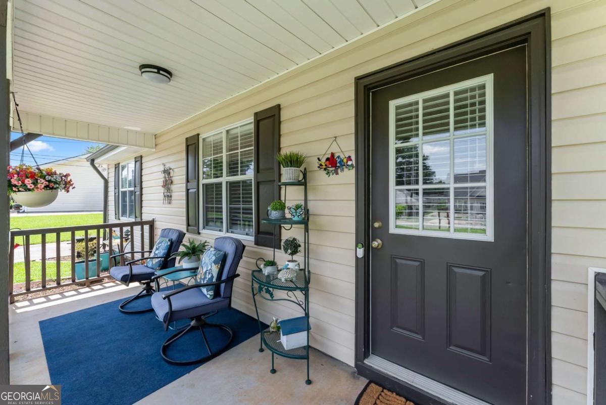 2560 Fairlane Drive Property Photo 12
