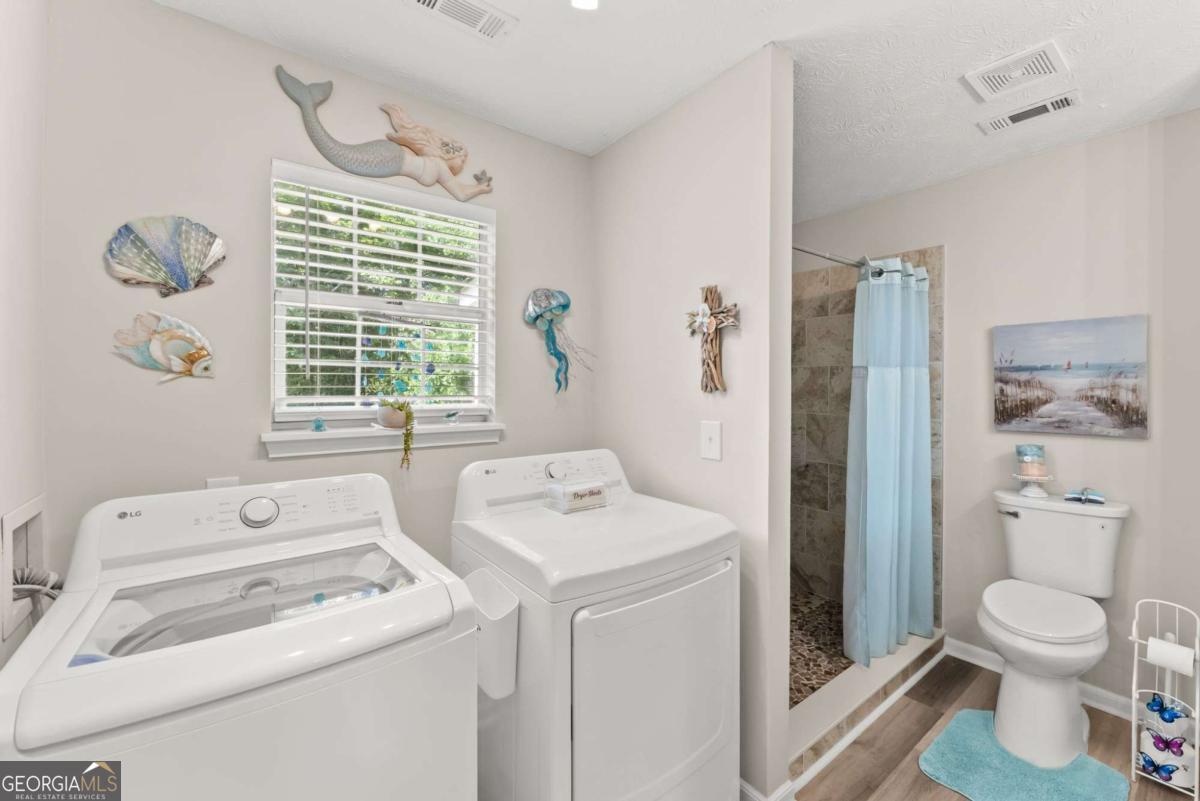 2560 Fairlane Drive Property Photo 27