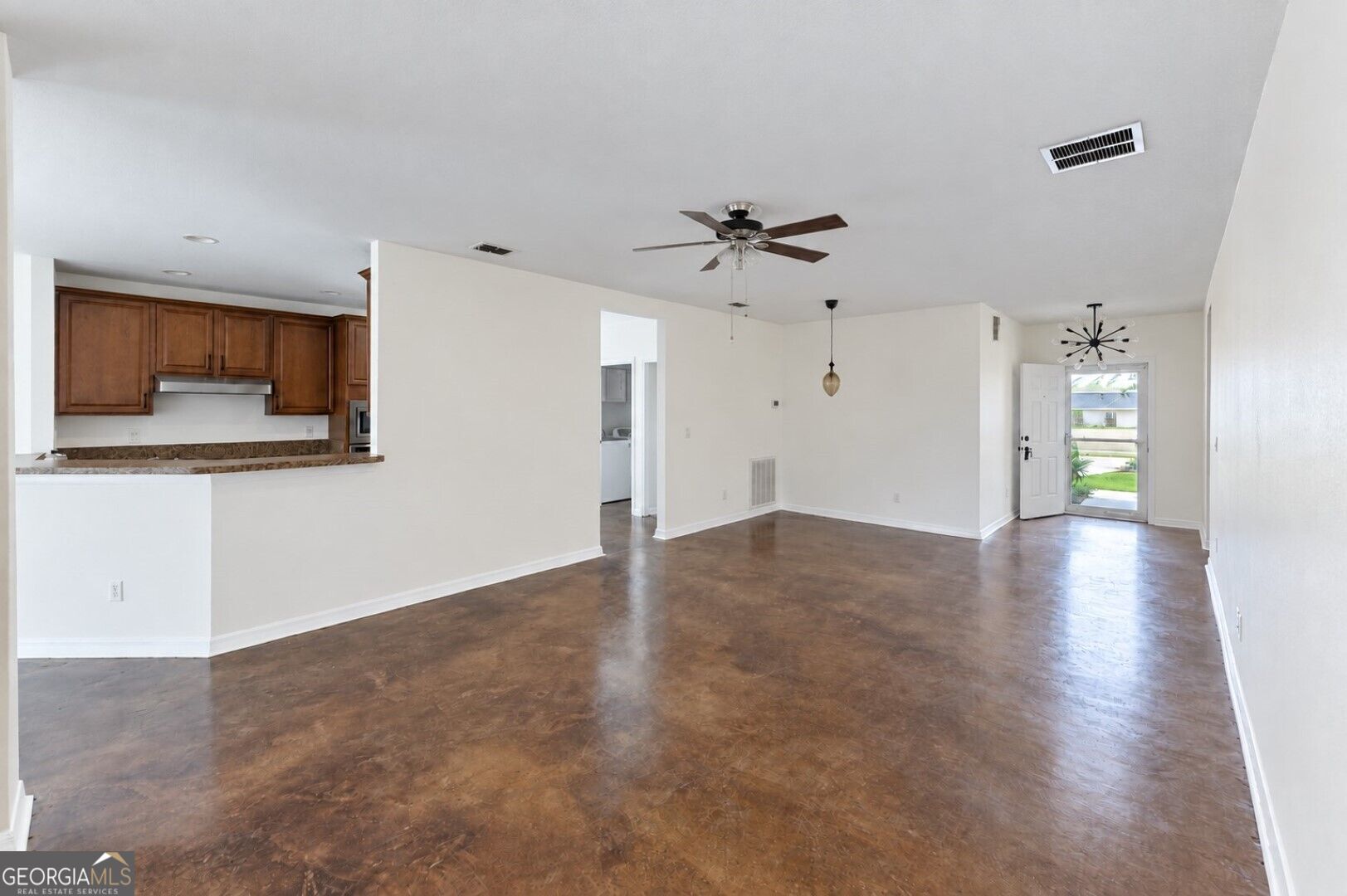 403 Soncel Drive Property Photo 4