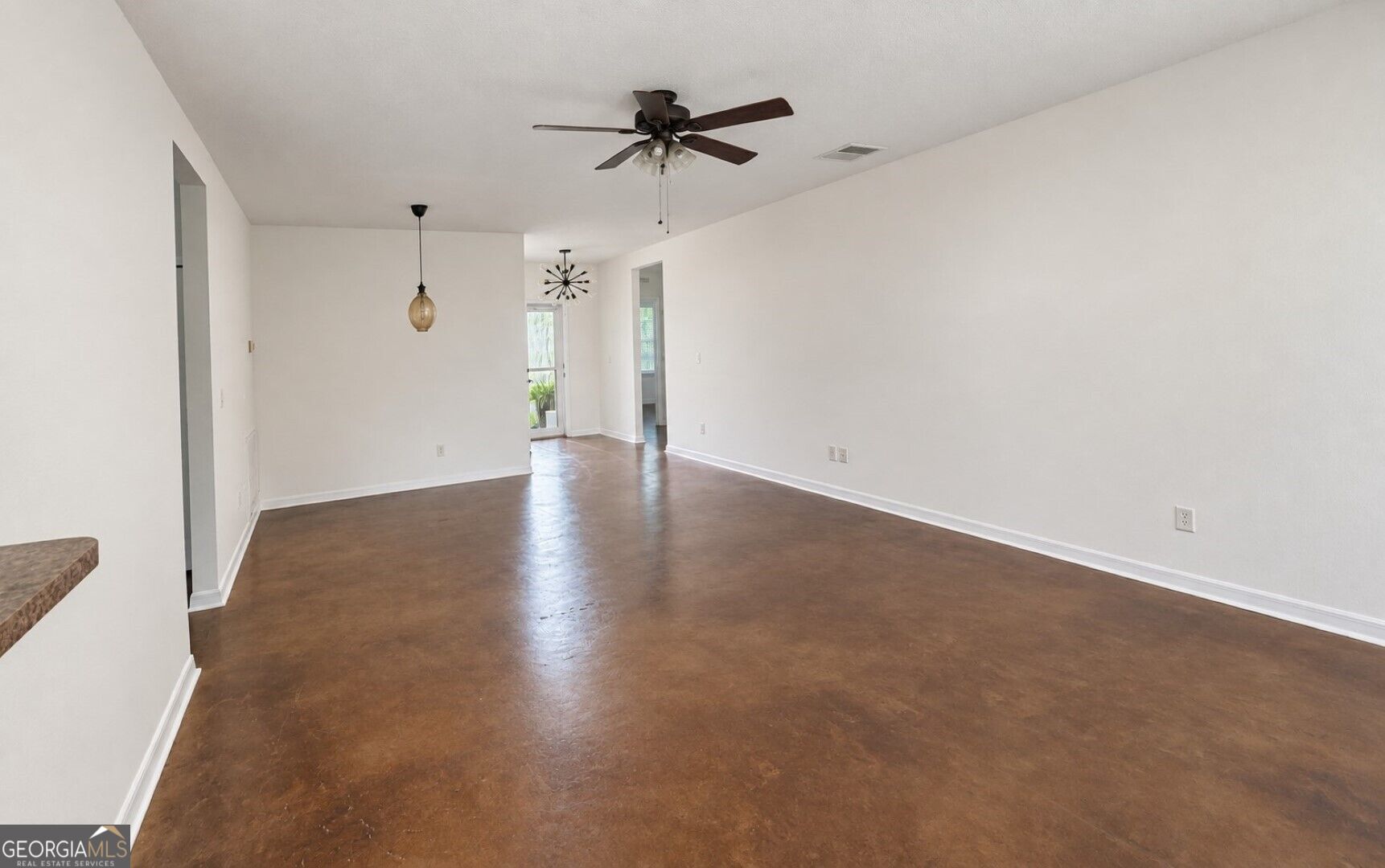 403 Soncel Drive Property Photo 5