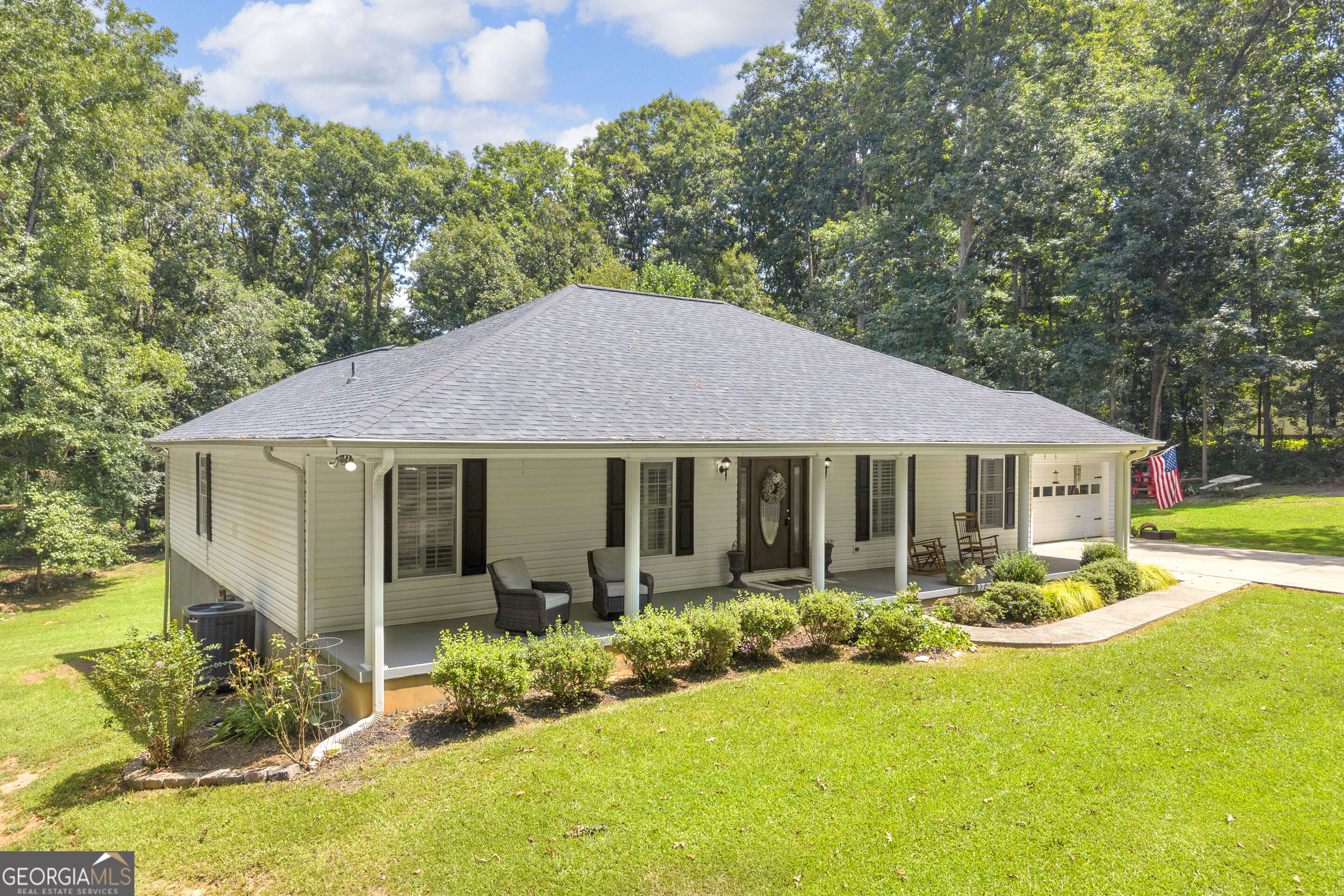 612 Rockyford Road Property Photo 1