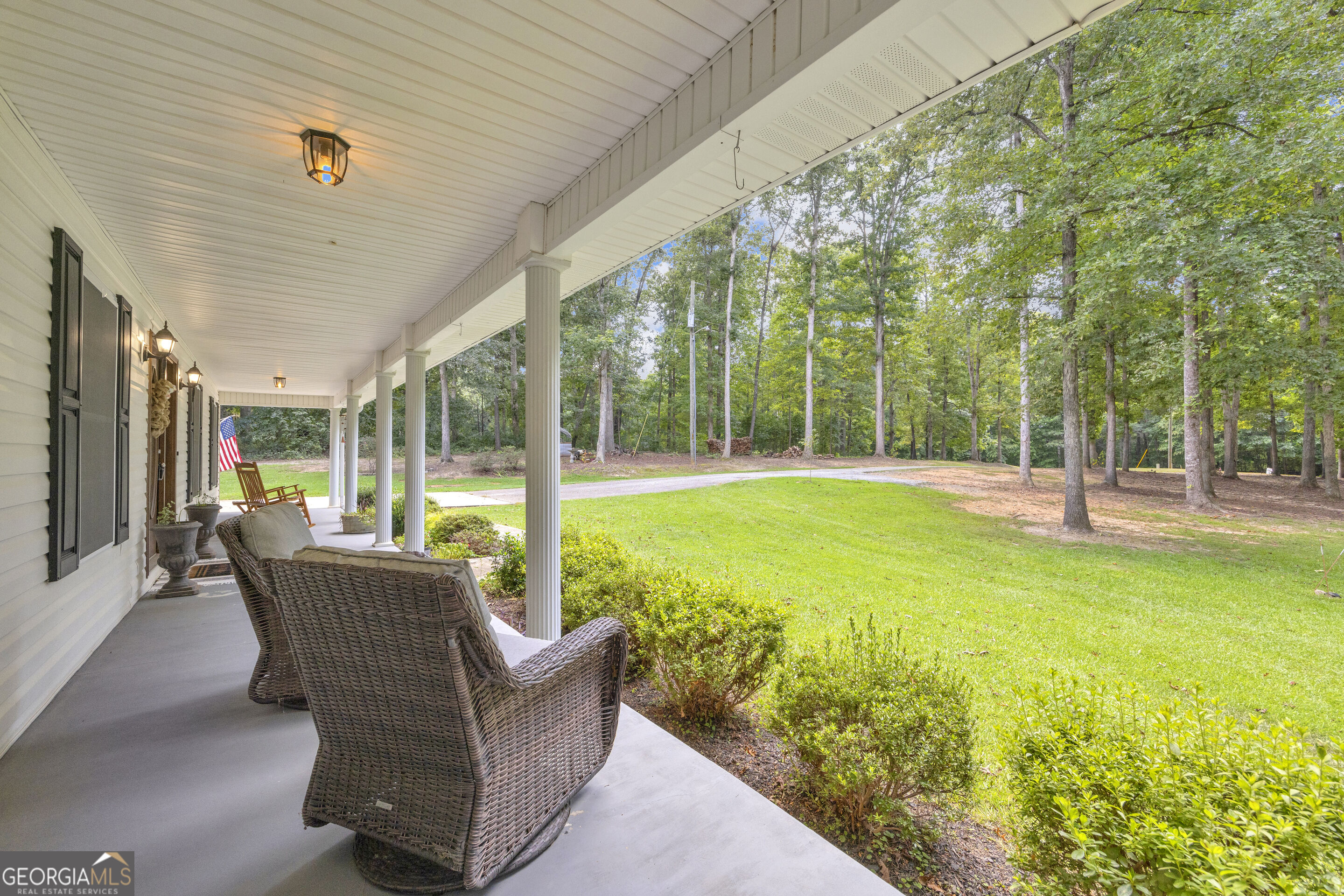 612 Rockyford Road Property Photo 4