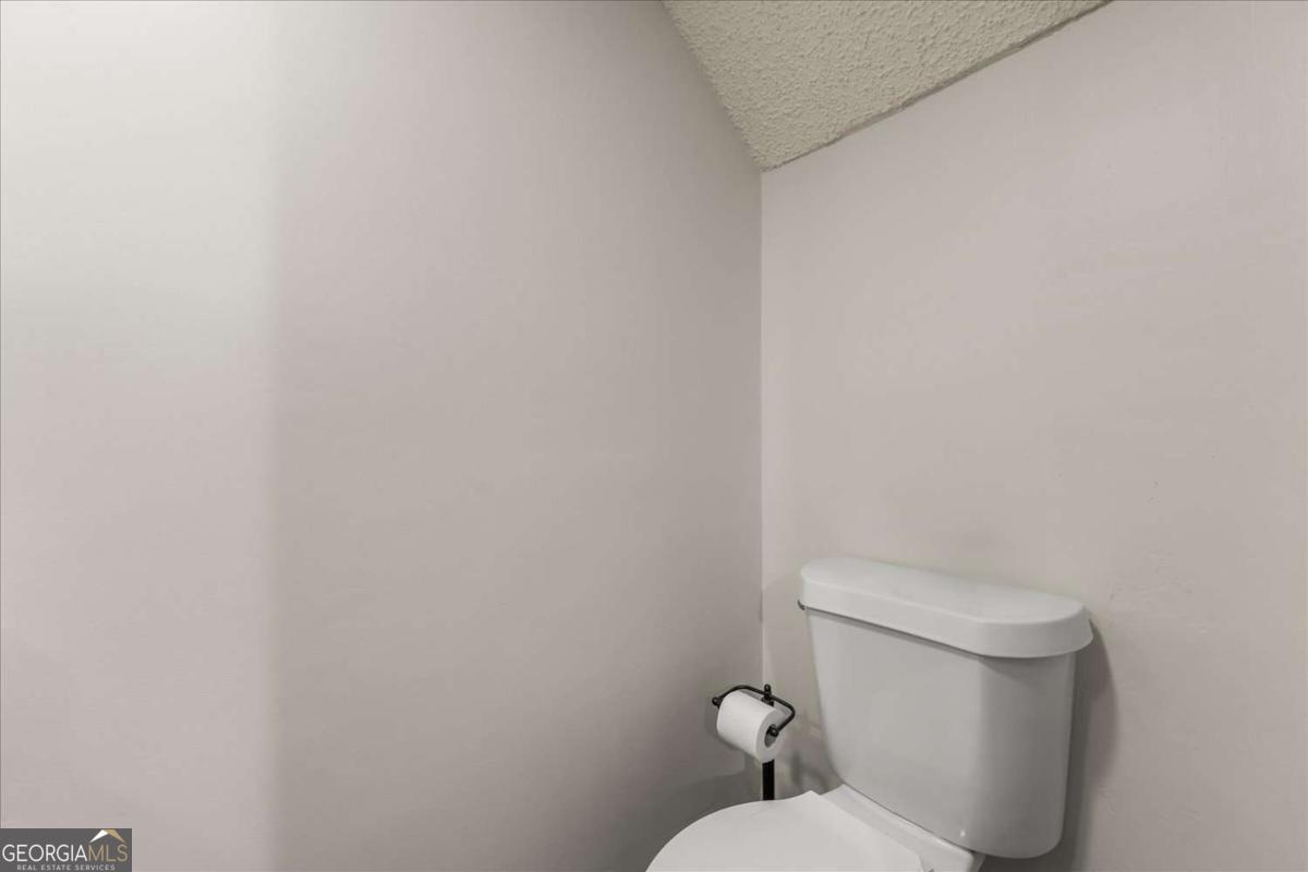 210 Appleby Drive Property Photo 7