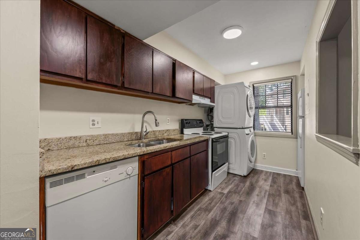 210 Appleby Drive Property Photo 8