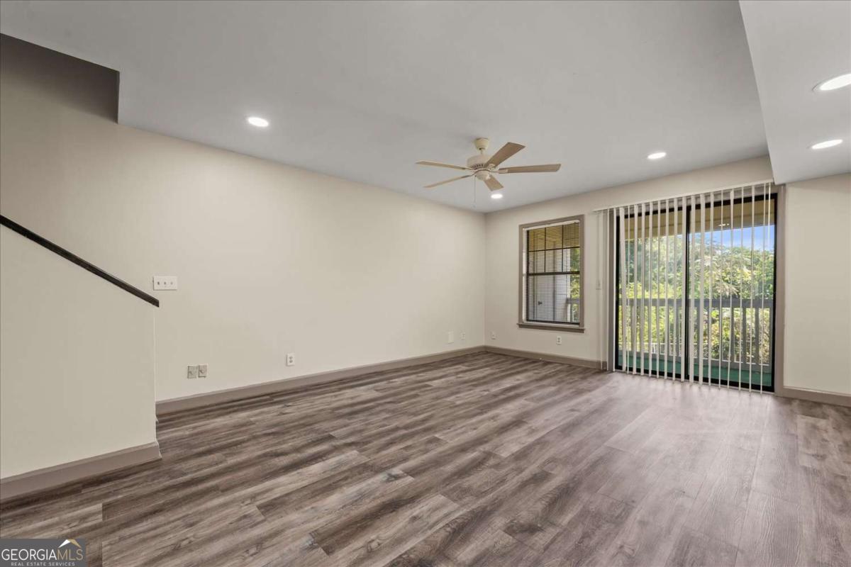 210 Appleby Drive Property Photo 10
