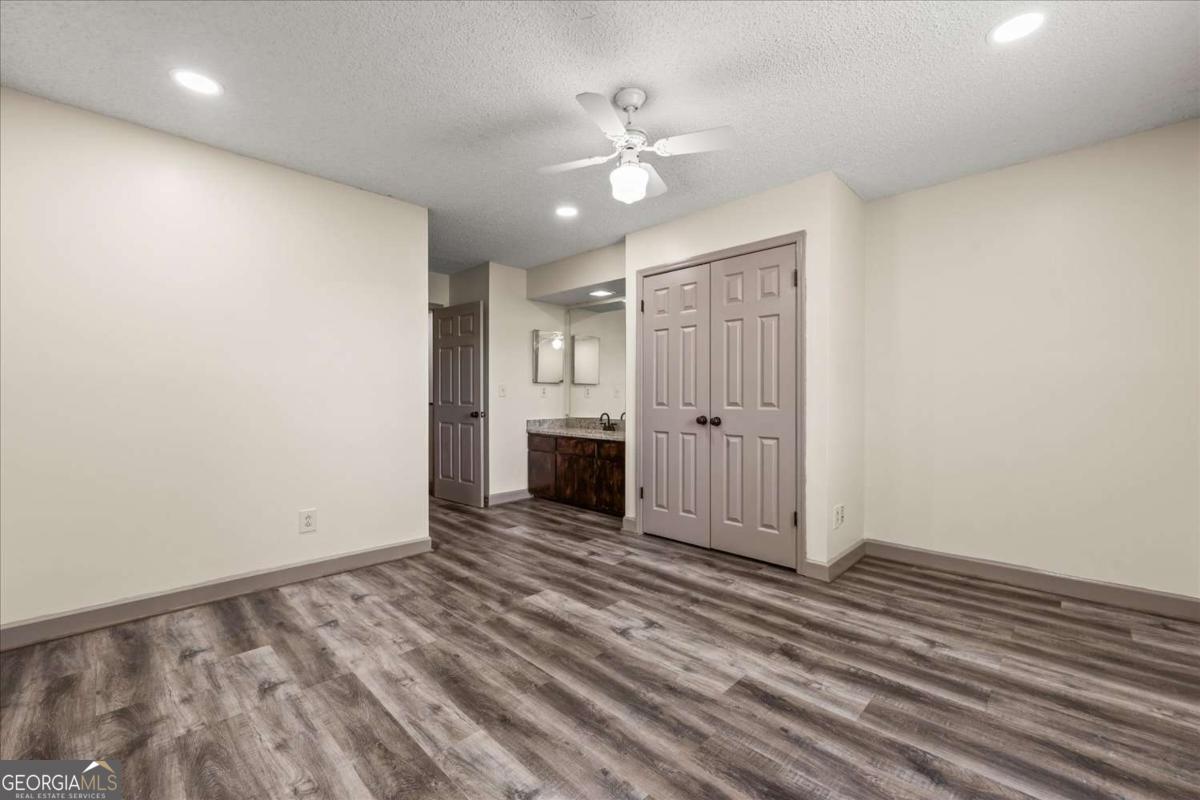 210 Appleby Drive Property Photo 20