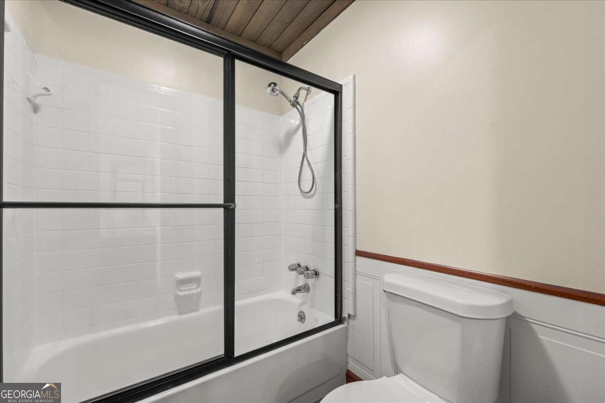 210 Appleby Drive Property Photo 21