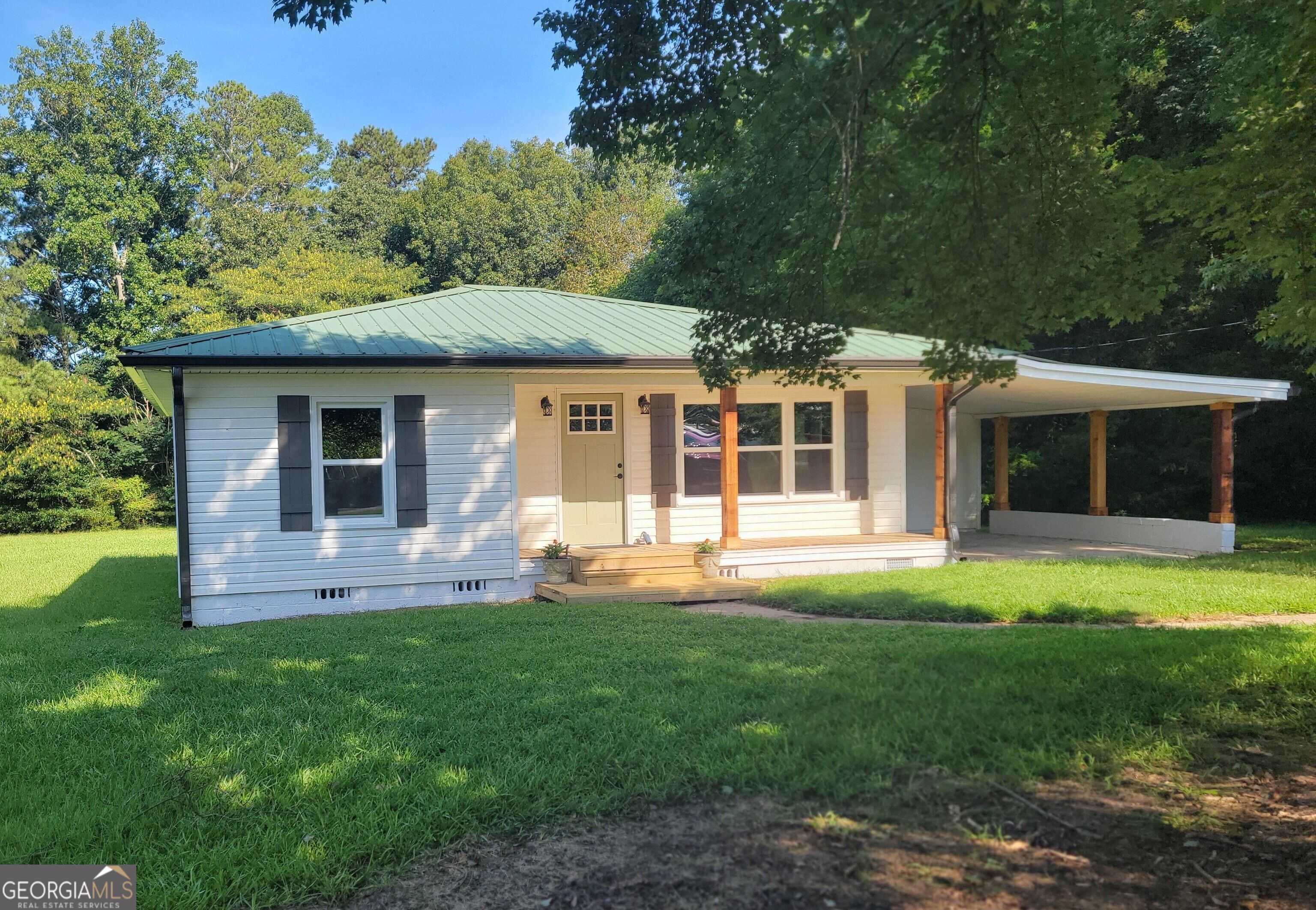 1477 S 100 Highway Property Photo 1
