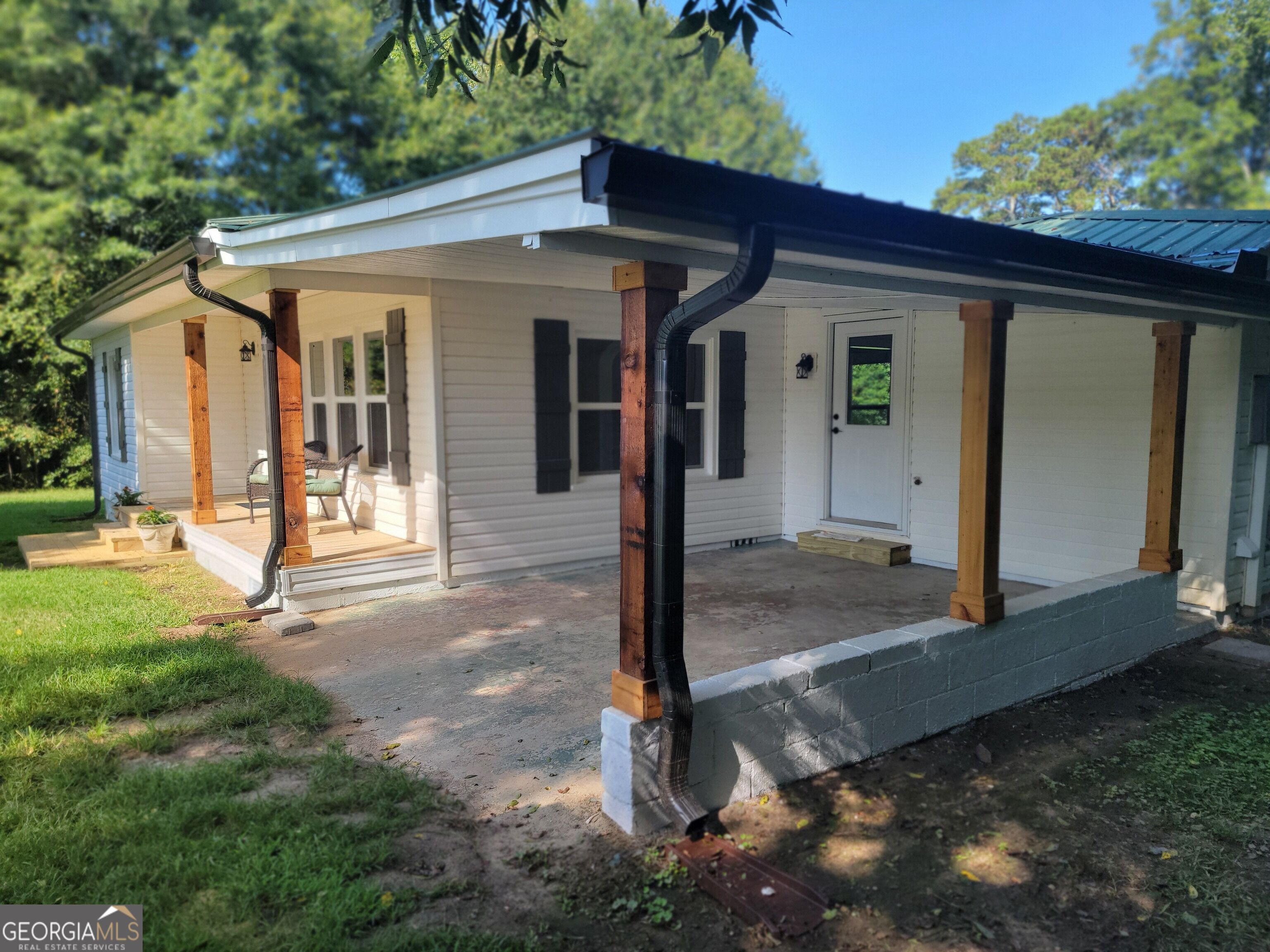 1477 S 100 Highway Property Photo 4