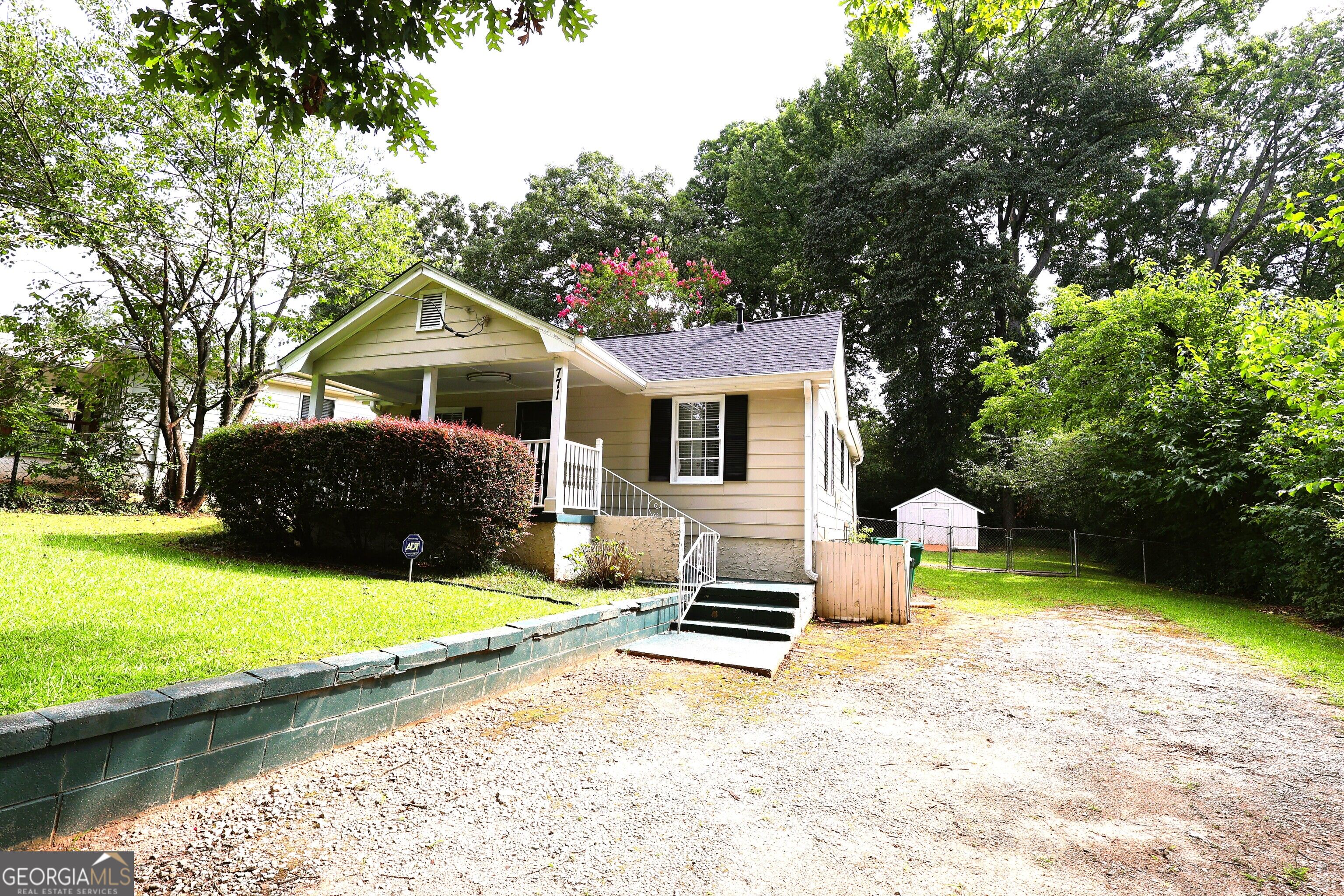 771 Mclendon Drive Property Photo 2