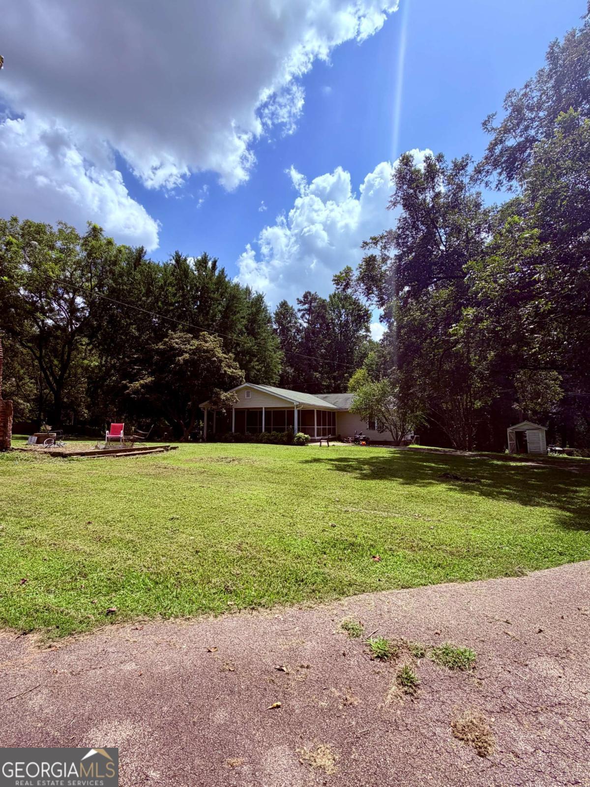 7447 Old Cornelia Highway Property Photo 6