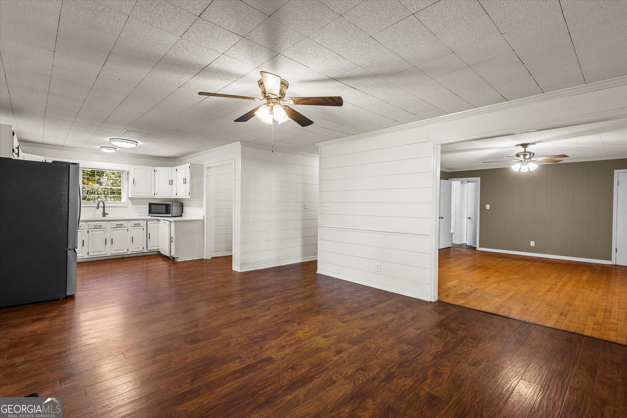 7447 Old Cornelia Highway Property Photo 10