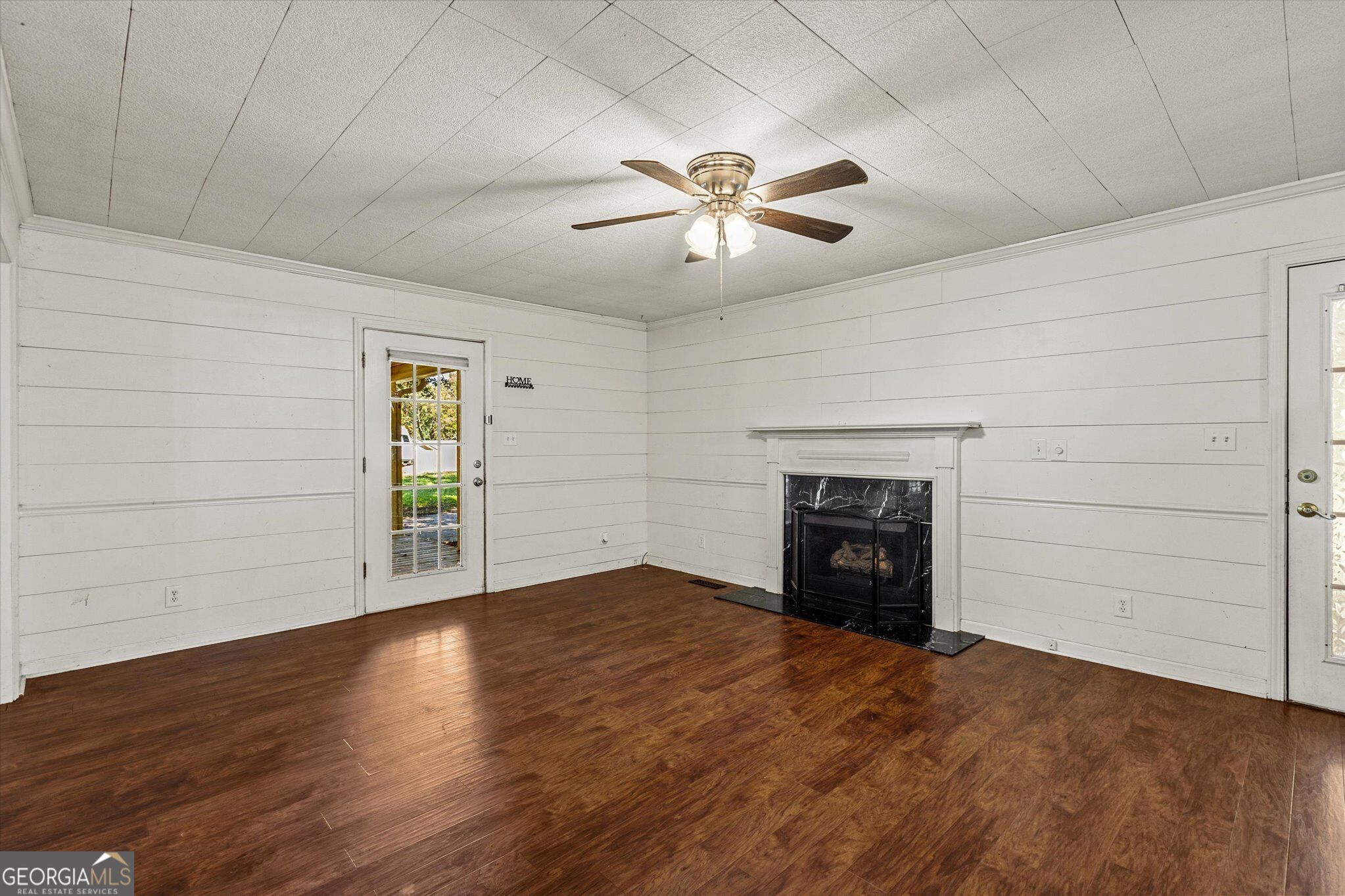 7447 Old Cornelia Highway Property Photo 11