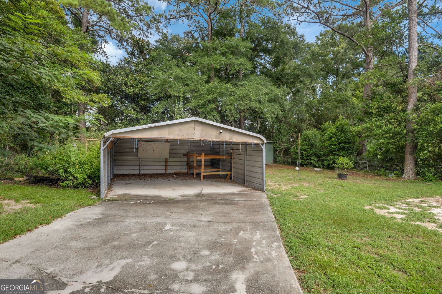 4322 Summerhill Drive Property Photo 3