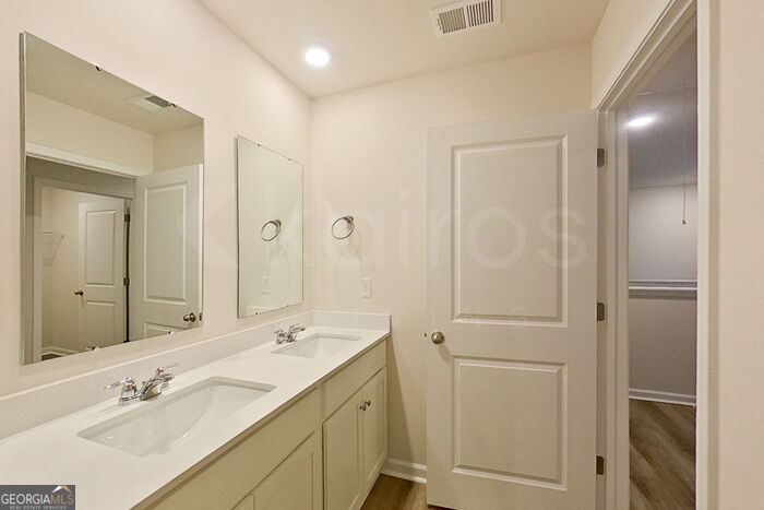 121 Overstreet Way Property Photo 11